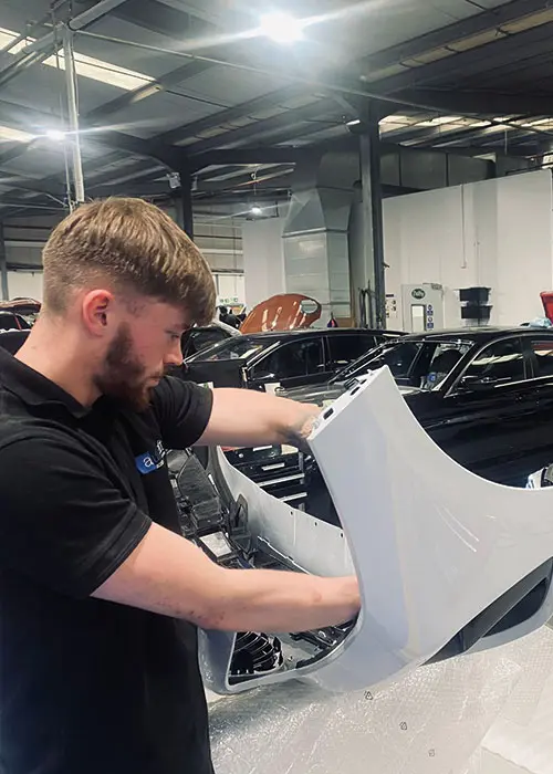 Autocraft team and facilities: Manufacturer Approved Bodyshop in Telford (photo 3)