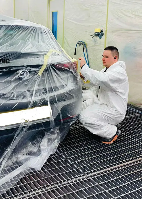 Autocraft team and facilities: Manufacturer Approved Bodyshop in Telford (photo 4)