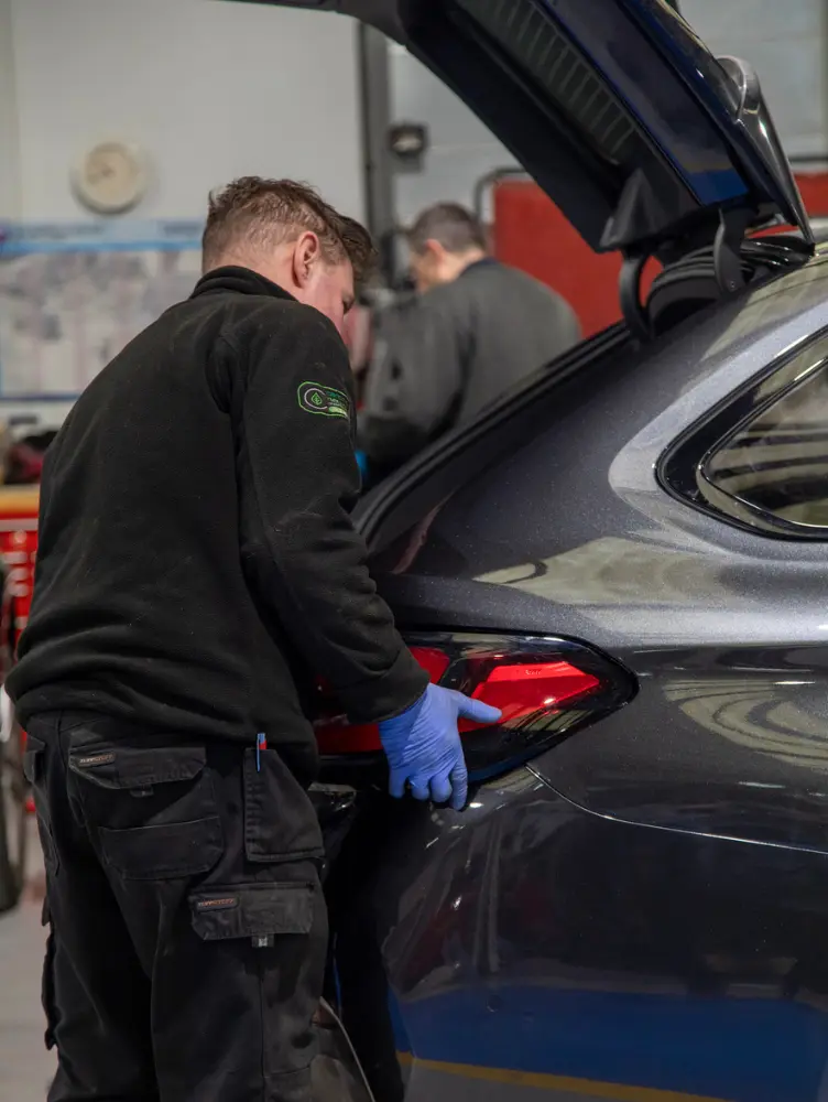 Accident repairs and claim handling: Repair Gallery (photo 2)