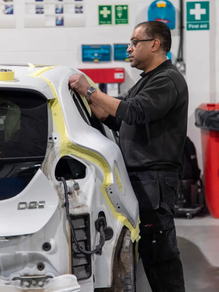 Accident repairs and claim handling: Repair Gallery (photo 6)
