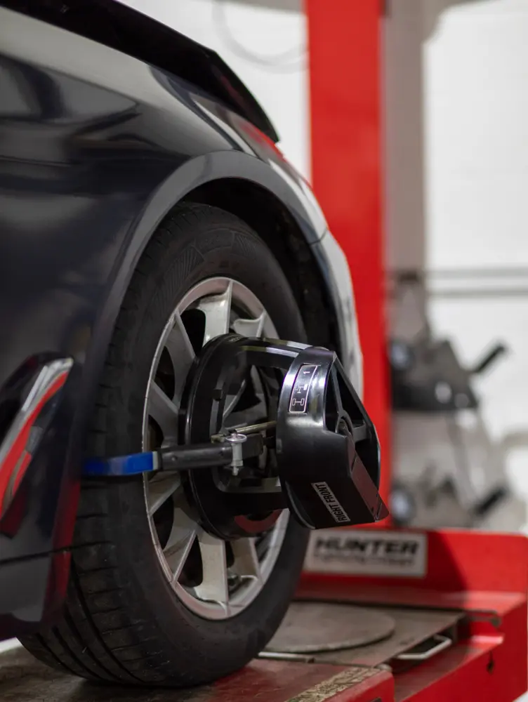Four-wheel alignment at Autocraft