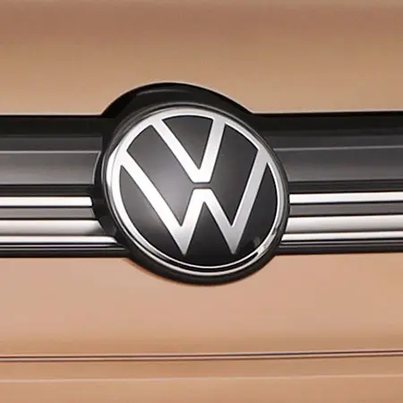 VW Commercial approved repairer logo